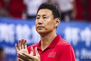 Quan Mạn Thành chúc mừng sinh nhật lần thứ 53 của Qua Suất, đã dẫn đội đoạt được 16 giải vô địch Âu Quan.